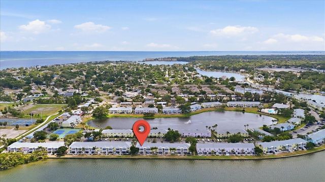 205 POMPANO DRIVE SE B, St Petersburg, FL 33705