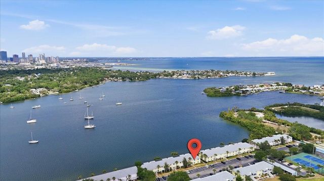 205 POMPANO DRIVE SE B, St Petersburg, FL 33705