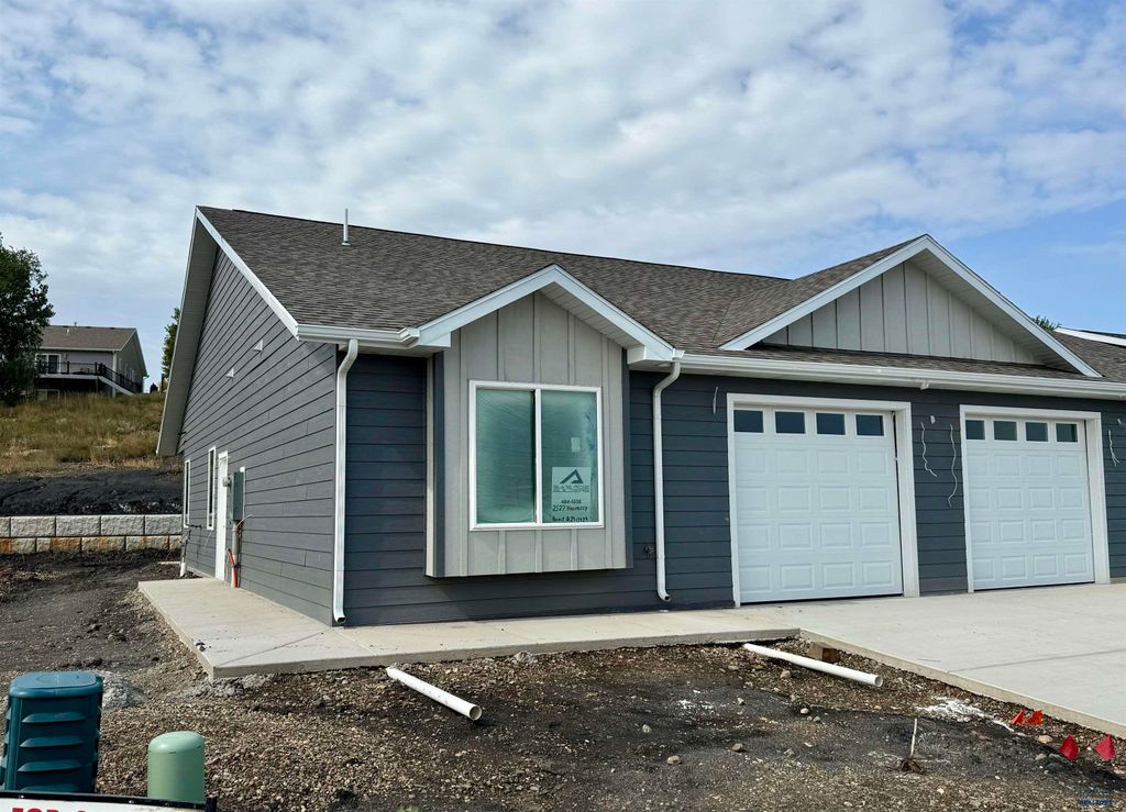 2527 HENNESSY DRIVE, Rapid City, SD 57701