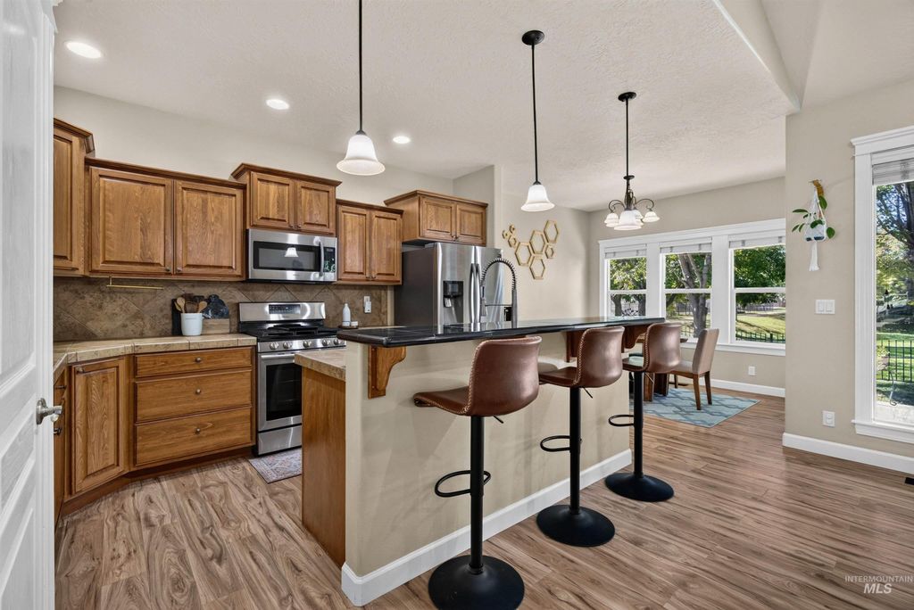 3917 N Bryce Canyon Pl., Meridian, ID 83646 photo 2