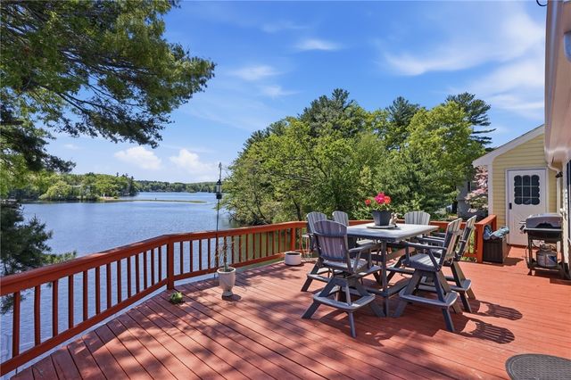 31 Beverly Circle, Smithfield, RI 02828