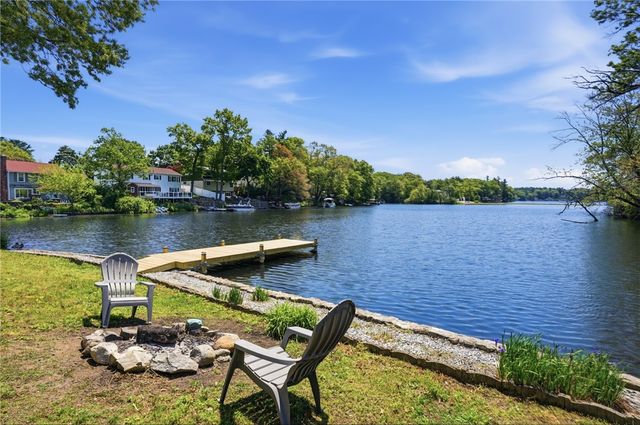 31 Beverly Circle, Smithfield, RI 02828