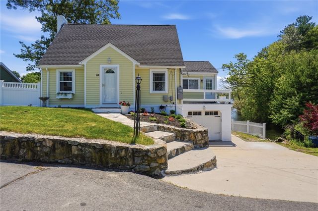 31 Beverly Circle, Smithfield, RI 02828