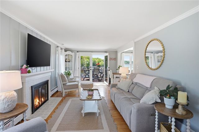 31 Beverly Circle, Smithfield, RI 02828