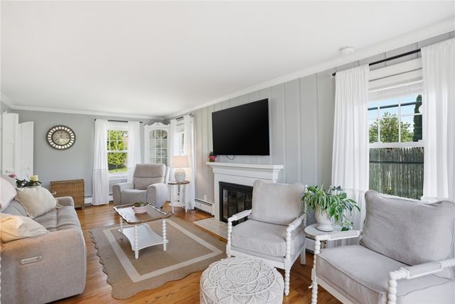 31 Beverly Circle, Smithfield, RI 02828