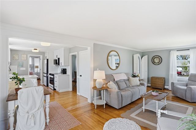 31 Beverly Circle, Smithfield, RI 02828