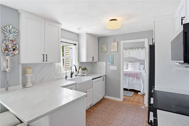 31 Beverly Circle, Smithfield, RI 02828