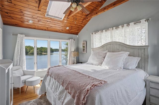 31 Beverly Circle, Smithfield, RI 02828