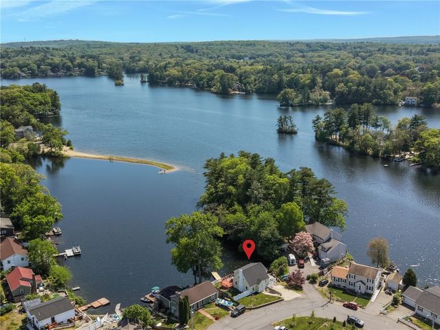 31 Beverly Circle, Smithfield, RI 02828