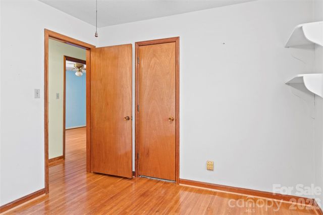1604 Grantham Drive, High Point, NC 27265