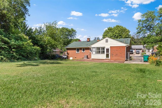 1604 Grantham Drive, High Point, NC 27265