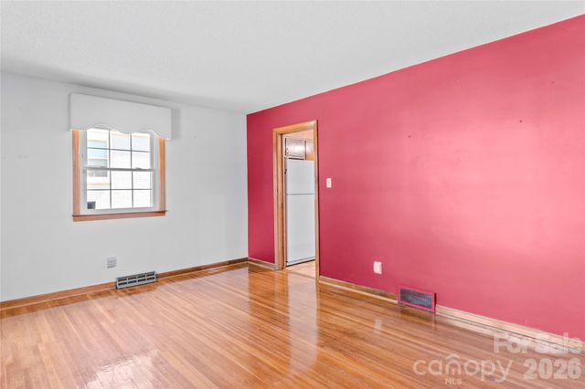 1604 Grantham Drive, High Point, NC 27265