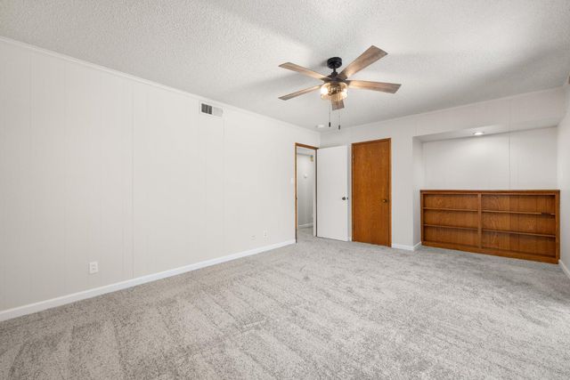 4907 Crestview Dr, Carmichael, CA 95608