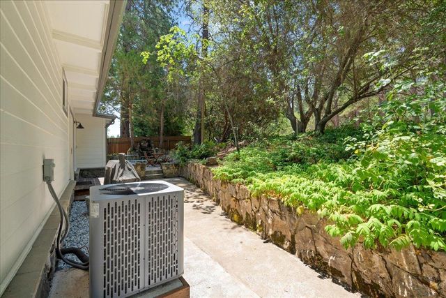 1474 Pleasant Valley Rd, Placerville, CA 95667