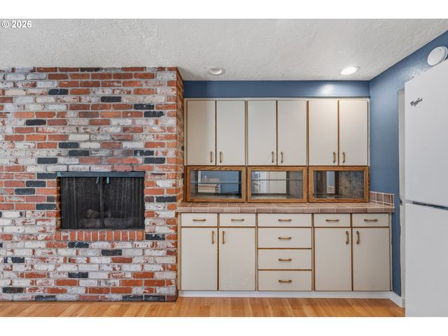 14884 Se PRIMROSE Ave, Milwaukie, OR 97267