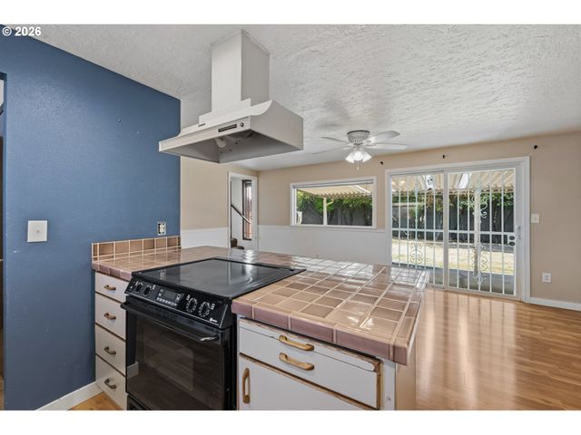 14884 Se PRIMROSE Ave, Milwaukie, OR 97267