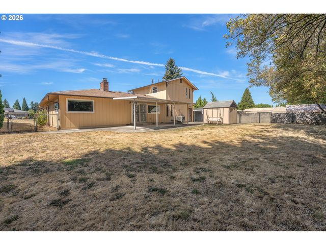 14884 Se PRIMROSE Ave, Milwaukie, OR 97267
