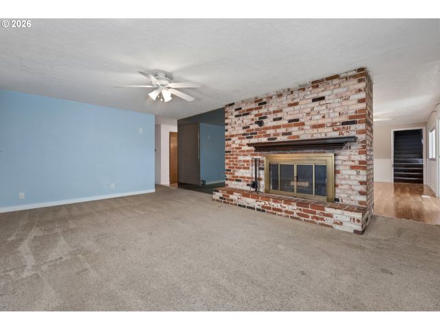 14884 Se PRIMROSE Ave, Milwaukie, OR 97267