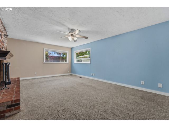 14884 Se PRIMROSE Ave, Milwaukie, OR 97267