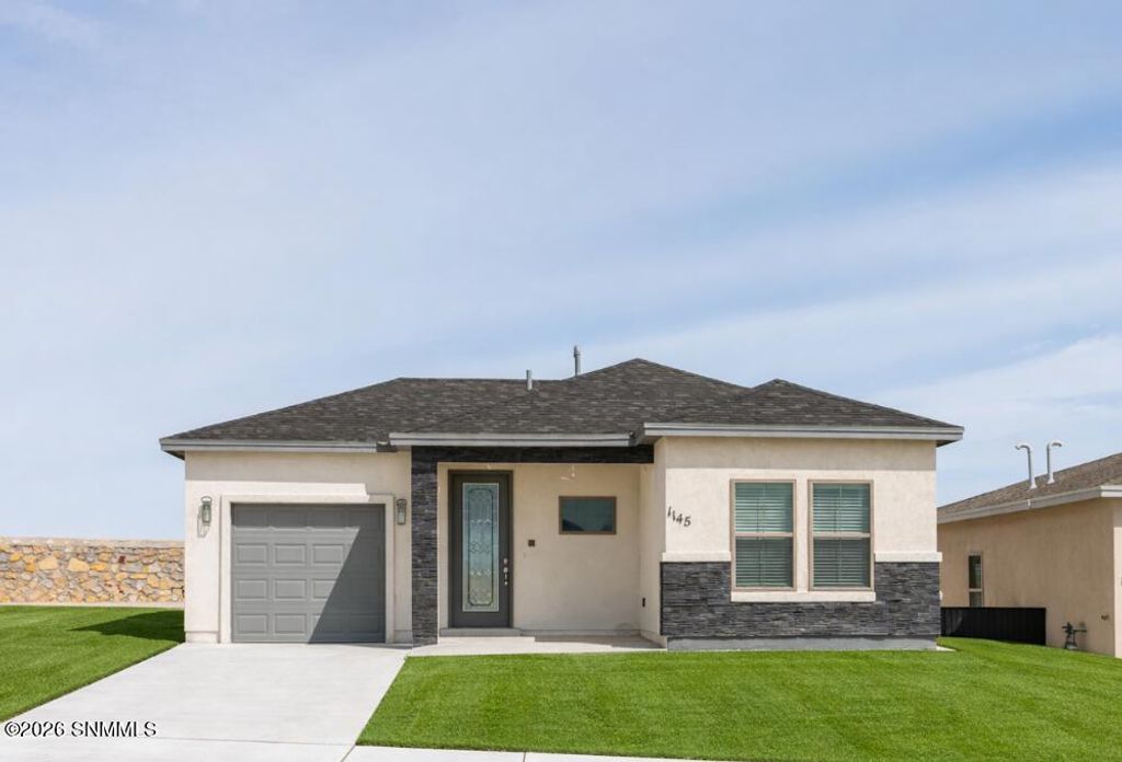 1145 Bronze Hill Avenue, Santa Teresa, NM 88008