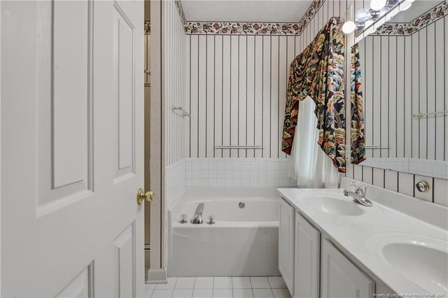 6531 Brook Run Drive, Fayetteville, NC 28306