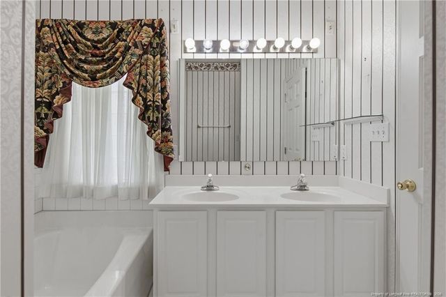 6531 Brook Run Drive, Fayetteville, NC 28306