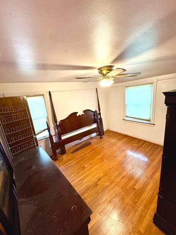 3312 W 84th Street, Chicago, IL 60652