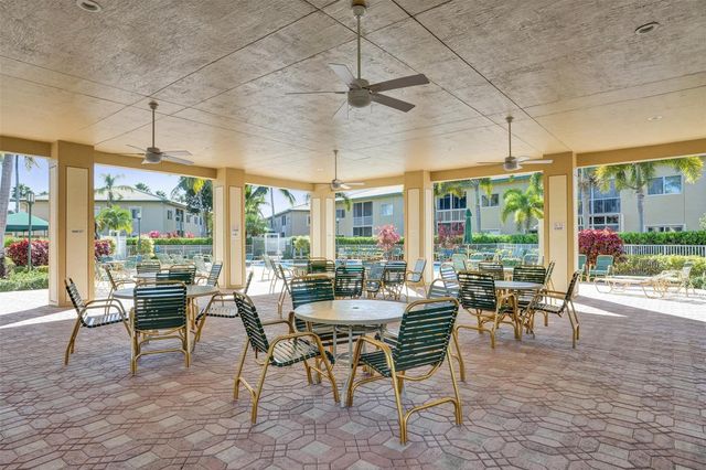 7967 E Exeter Boulevard 203, Tamarac, FL 33321