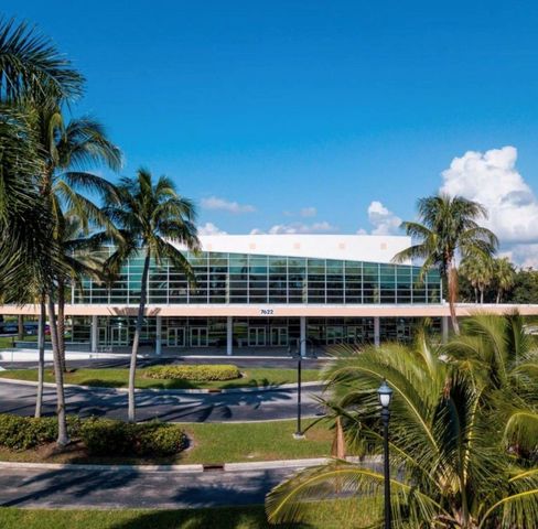 7967 E Exeter Boulevard 203, Tamarac, FL 33321