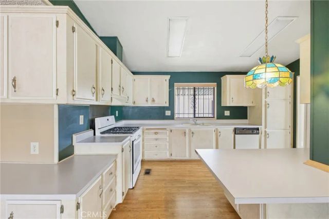 1279 Sorrel Drive, Hemet, CA 92545