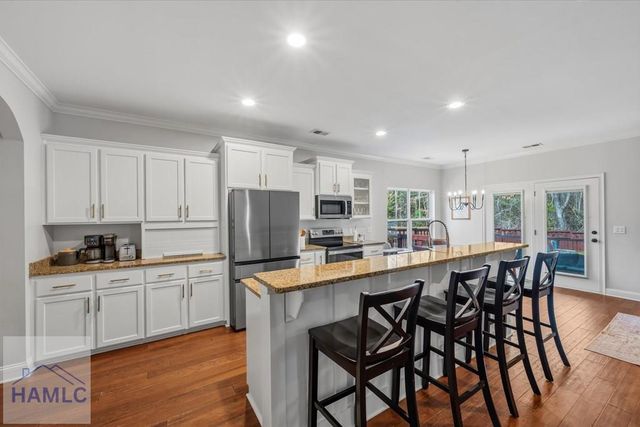 145 Jacobs Circle, Richmond Hill, GA 31324