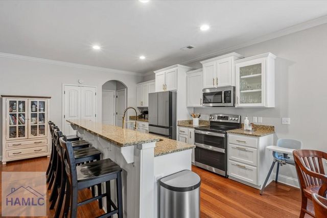 145 Jacobs Circle, Richmond Hill, GA 31324