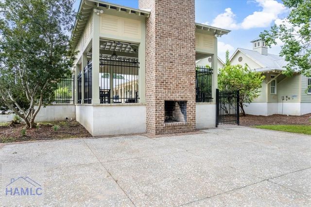 145 Jacobs Circle, Richmond Hill, GA 31324