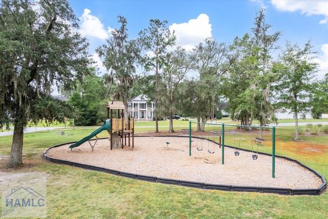 145 Jacobs Circle, Richmond Hill, GA 31324