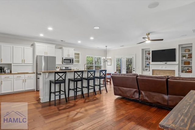145 Jacobs Circle, Richmond Hill, GA 31324