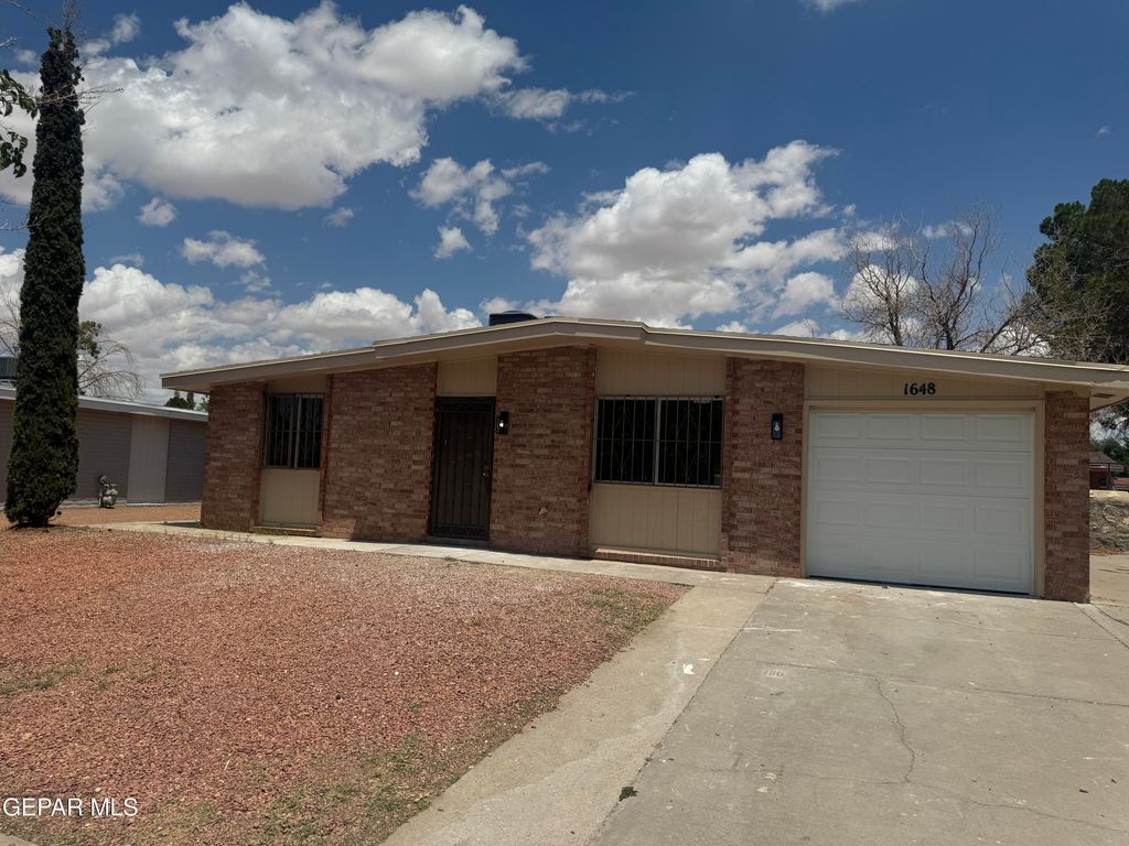1648 PHIL GIBBS Drive, El Paso, TX 79936