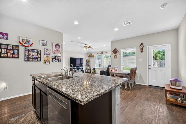 3210 Specklebelly Drive Drive, Baytown, TX 77521