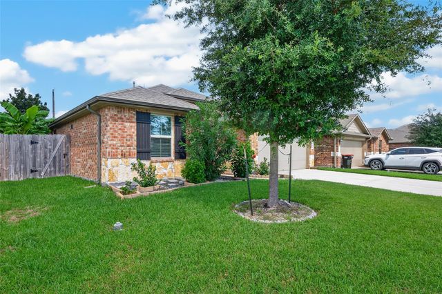3210 Specklebelly Drive Drive, Baytown, TX 77521