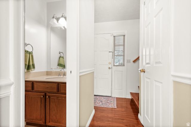 1650 E NICHOLE CIR, Sandy, UT 84093