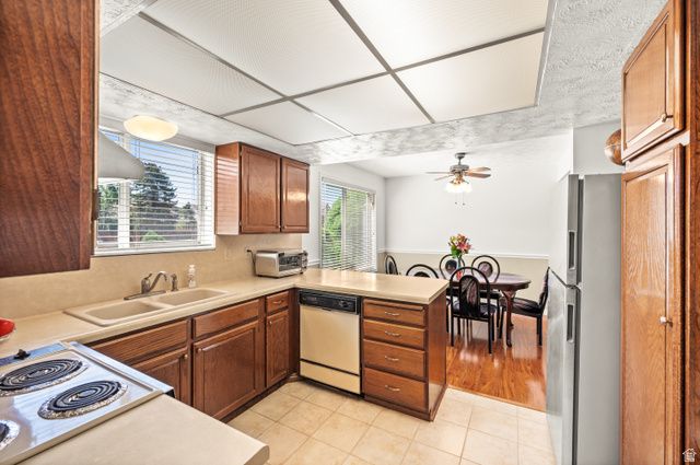 1650 E NICHOLE CIR, Sandy, UT 84093