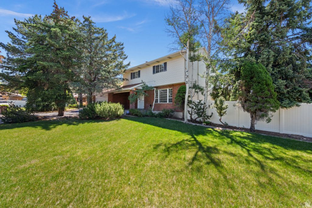 1650 E NICHOLE CIR, Sandy, UT 84093