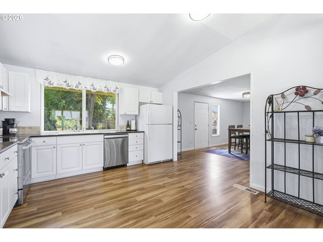 16200 Sw Vincent St, Beaverton, OR 97078
