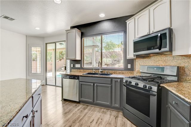 8517 Potters Clay Street, Las Vegas, NV 89143