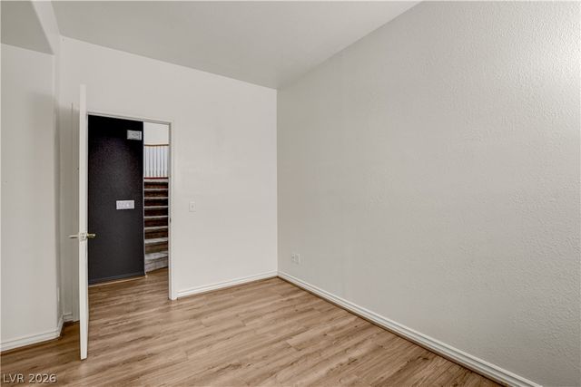 8517 Potters Clay Street, Las Vegas, NV 89143