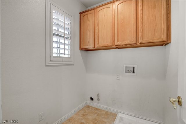 8517 Potters Clay Street, Las Vegas, NV 89143