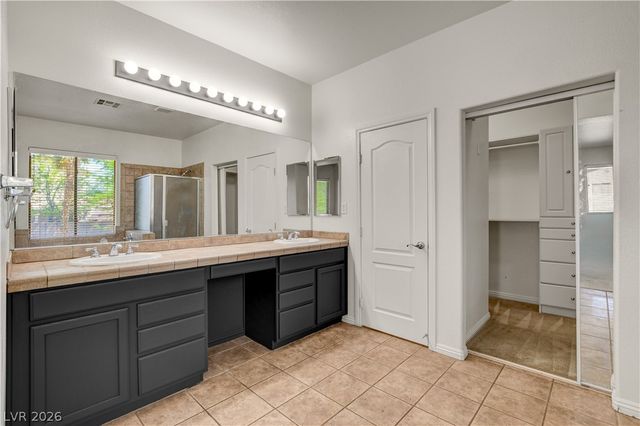 8517 Potters Clay Street, Las Vegas, NV 89143