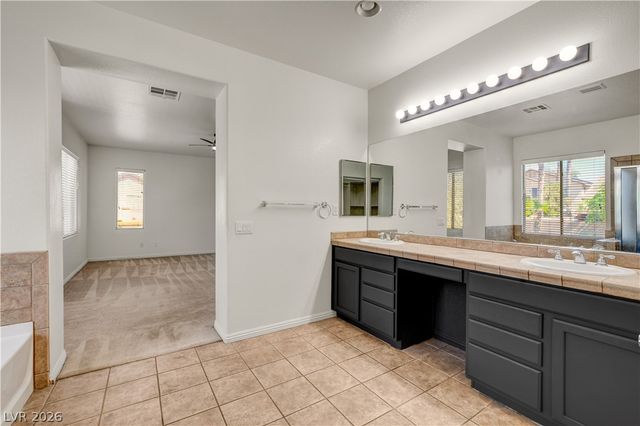 8517 Potters Clay Street, Las Vegas, NV 89143