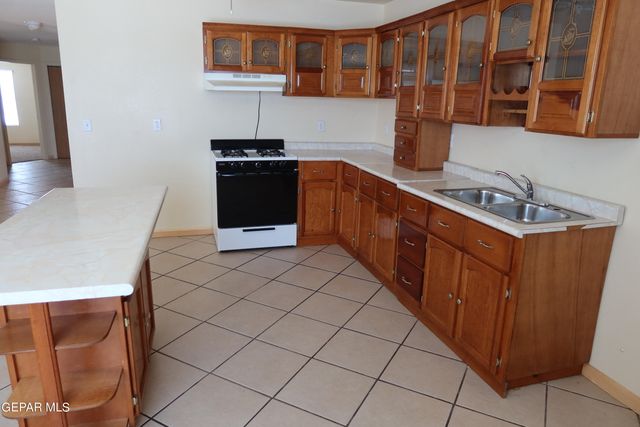 564 MAYAPAN Drive, San Elizario, TX 79849