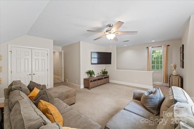 3602 Newchurch Circle, Charlotte, NC 28269