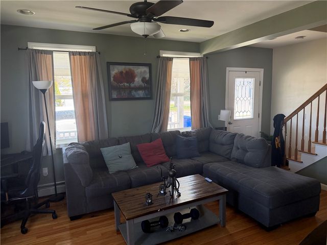 433 Metacom Avenue, Bristol, RI 02809